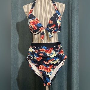 NWT Cupshe Night Floral Bikini